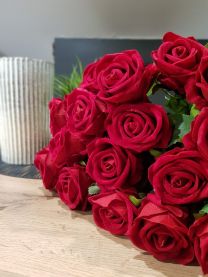 Zamszowa róża - CZERWONA Kod: F0022